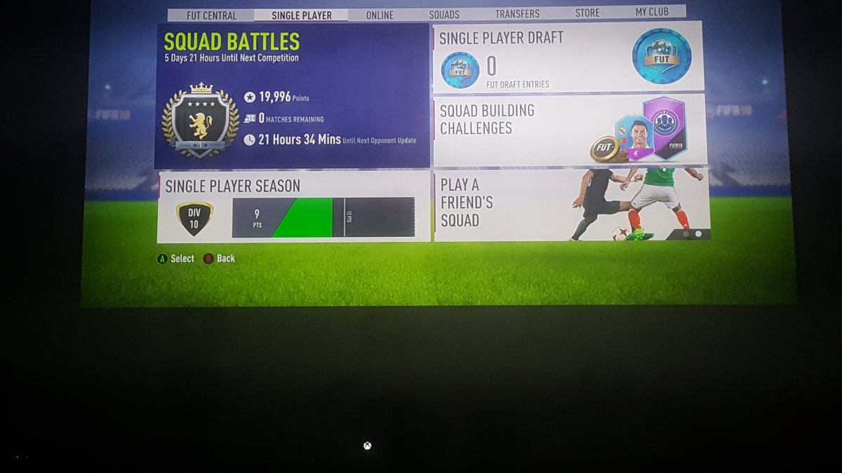 kylegarywright's tweet photo. 9 out of 9 on legendary just outside #top100 #squadbattles #FIFA18 #easywin #elite1 https://t.co/8QwQxr4KqF