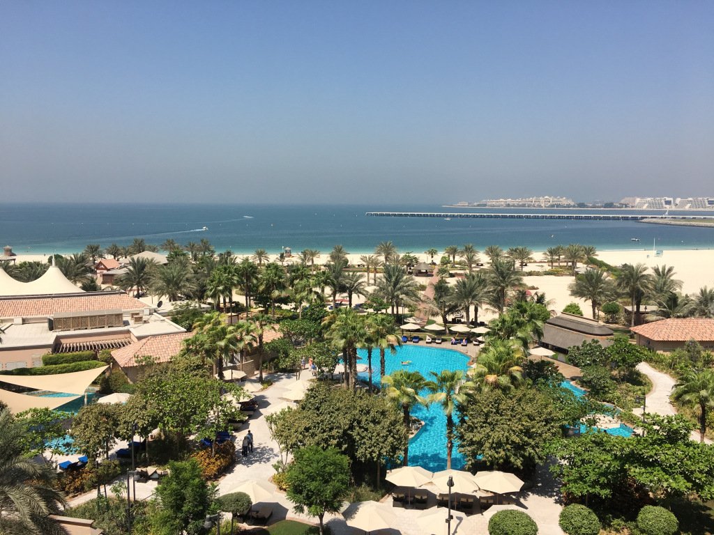 hightechflight's tweet photo. Here's a look at a spectacular @ritzcarlton property in #Dubai #RCmemories https://t.co/d0wW6PUh3Y https://t.co/EXOMj6yzRz