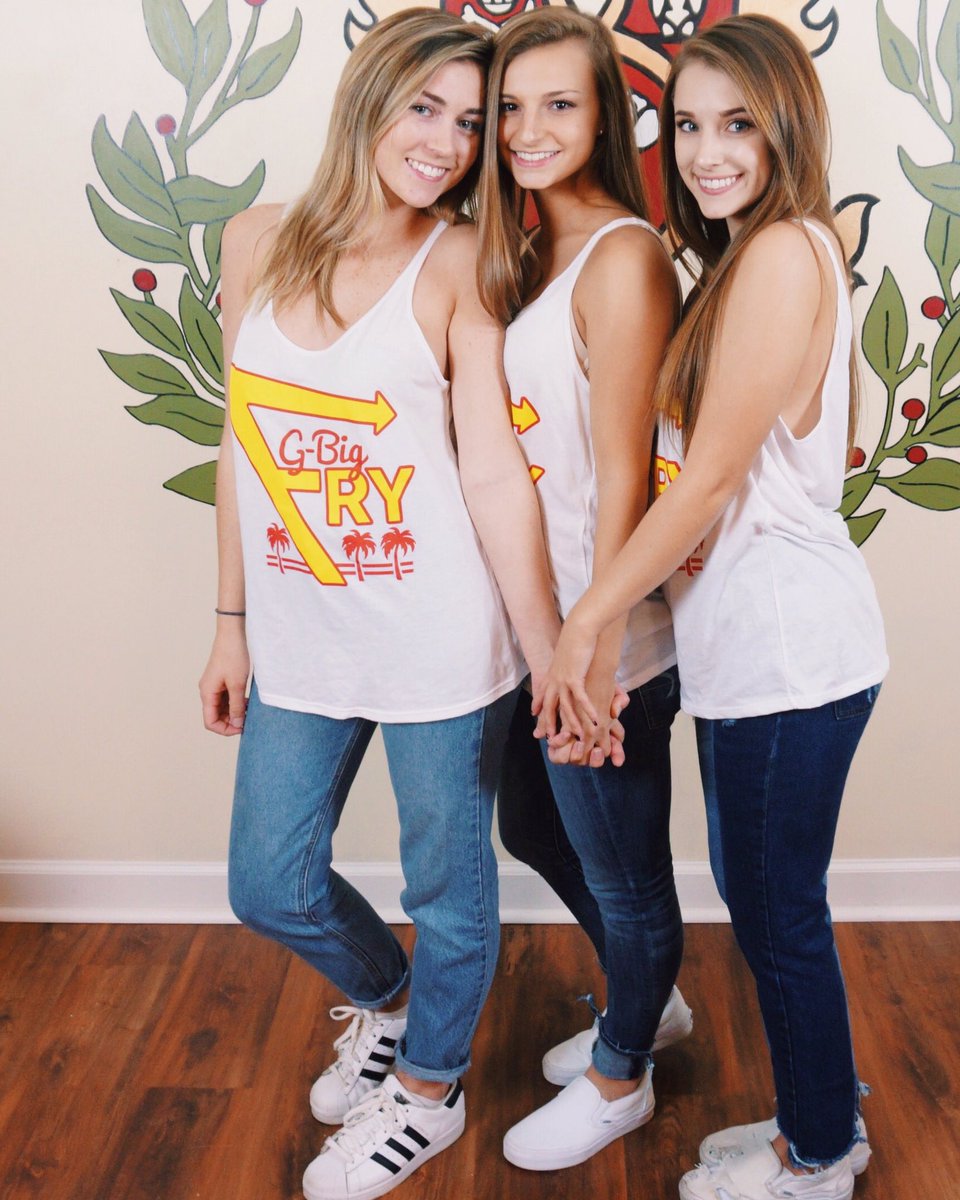 Happy Big Little reveal 2017! We had SO much fun welcoming all our amazing littles in our fams!⭐️♥️