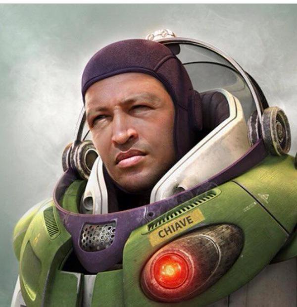 ZeusCriollo's tweet photo. Por ahí hay unos falsos dioses y que #ElIntergalactico https://t.co/YtBf6BvmYN