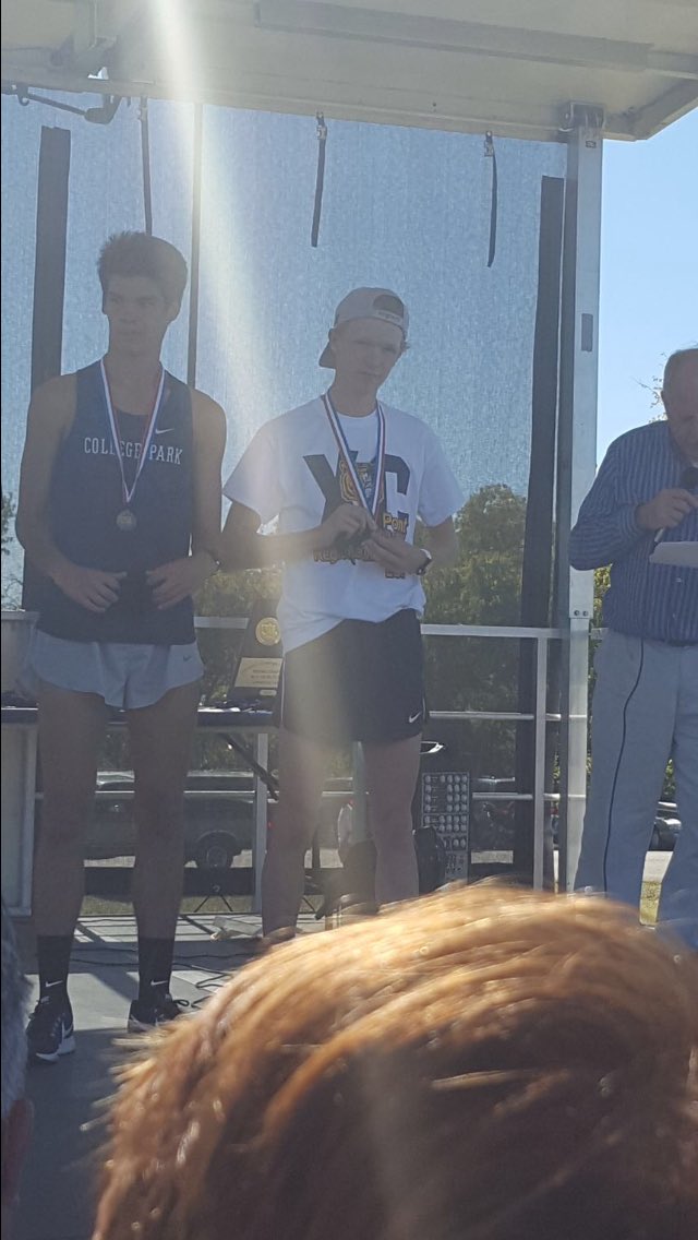 sTpXC's tweet photo. Some photos from today's meet. Thank you to all of the seniors that put their time and effort into this amazing season! #TigerNation #sTpXc https://t.co/6Bicr0f4Ki