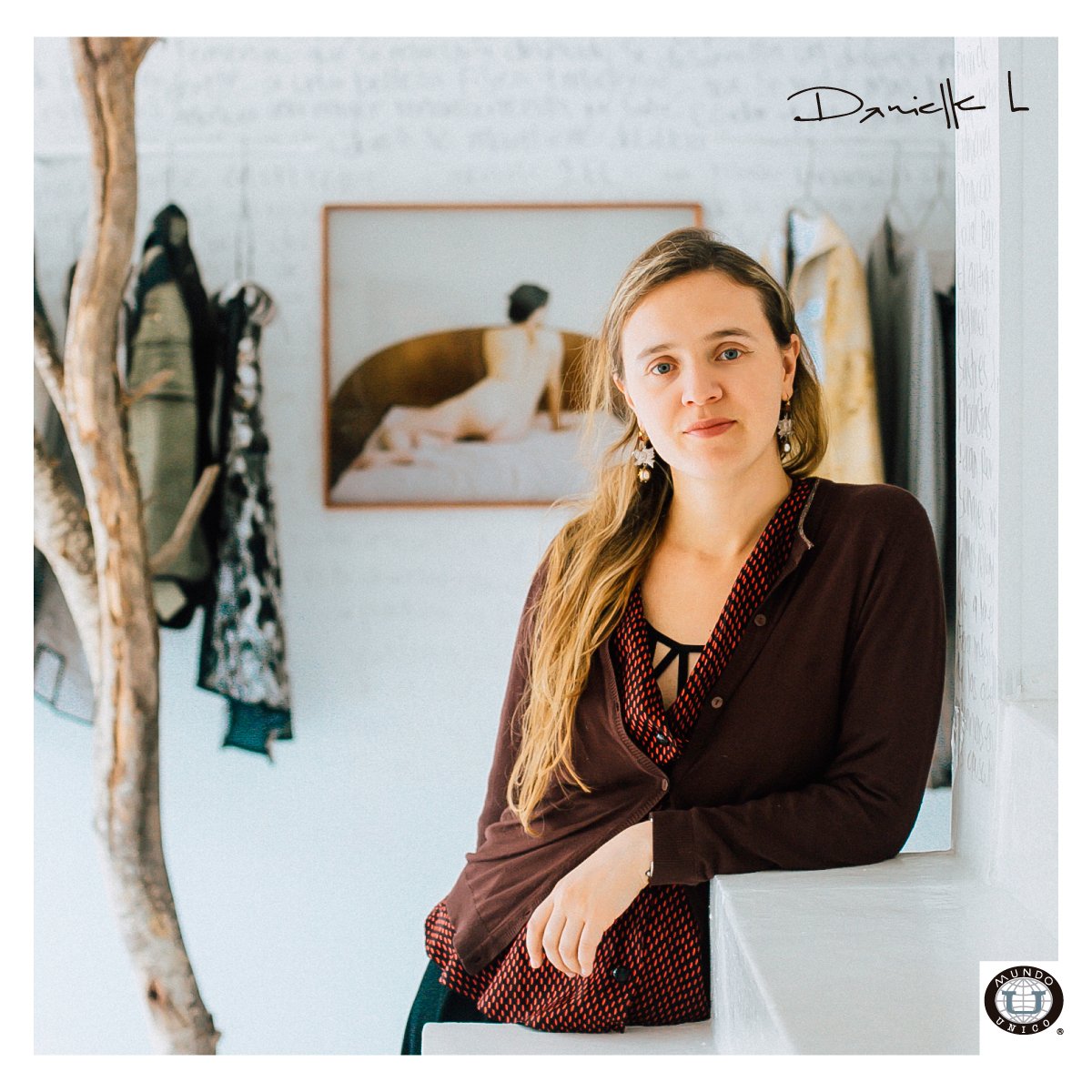 CCCreativas's tweet photo. #DanielleLafaurie Llega a #MundoUnico a construir una nueva historia, a hacer un viaje lleno de #ModaArte.Desde #ConexionesCreativas los 👏👏👏 https://t.co/jEhdTyI46Y