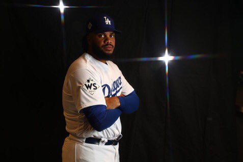 kenleyjansen74's tweet photo. Picture day #WSPortrait #WorldSeries @mlb @Dodgers #ThisTeam 📷✨ https://t.co/Q2mojbKTAe