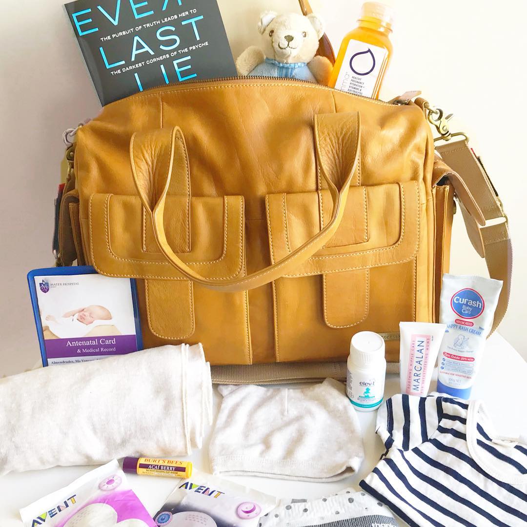 Child_Blogger's tweet photo. Baby bad is packed and ready to go! I decided to use my gorgeous nappy bag from Storksak. All set to meet my Bub.
#storksak #pregnancy https://t.co/QfYU6dk82r