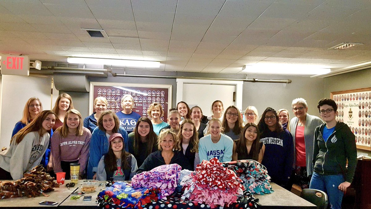 Des Moines Theta tweet media