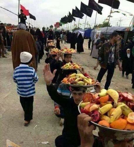 في طريق الحسين ع خدمات لا يوجد لها نظير في العالم 
،
،
#زحفاً_للحسين 
#مشاية_الاربعين 
#بدء_الزحف_نحو_الحسين