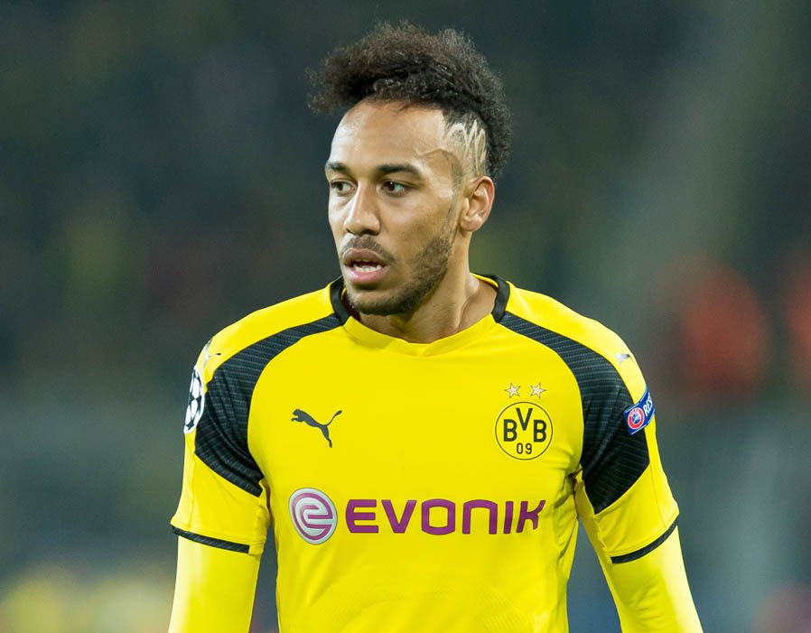 LbvCKoment's tweet photo. SPORT: AUBAMEYANG fait une fois de plus rayonner le football gabonais !

➡️ https://t.co/UeSW2Wrajd https://t.co/uqSBbbUtWh