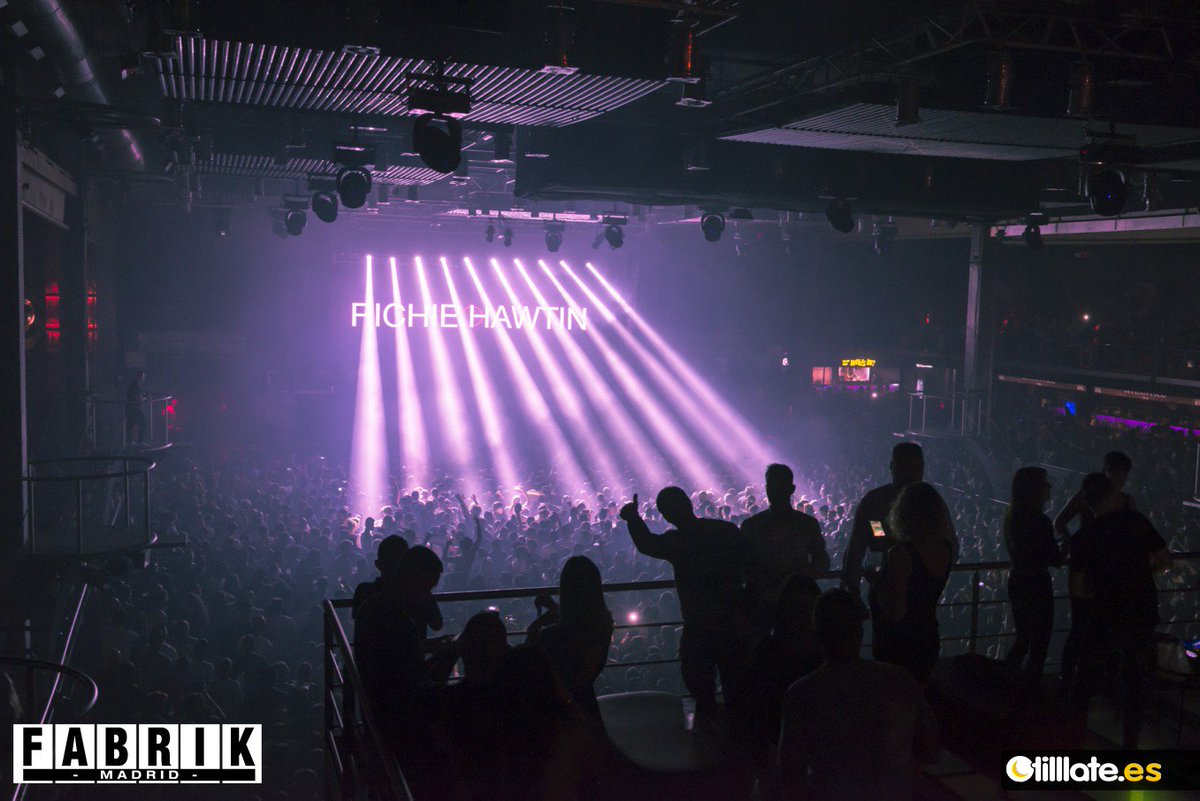 tilllatespain's tweet photo. Aquí tenéis a @richiehawtin reventando @fabrikdiscoteca en la #CODE125 ¿Quieres ver más fotos? https://t.co/AEBttMjWxq #techno https://t.co/r8hCQJHjzl