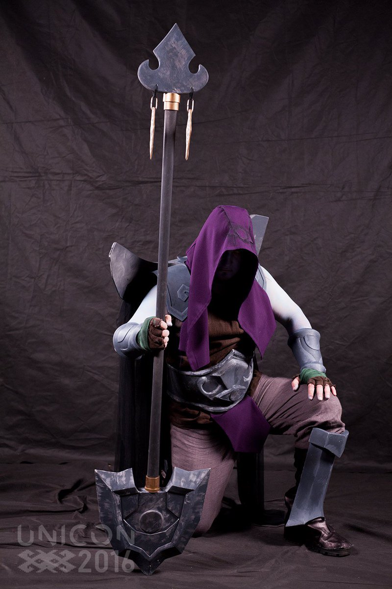 Master_of_Smile's tweet photo. Hey there! I'm Kraven from Belarus 
Cosplayer and propmaker. I've been cosplayin' since  2007 #NoticeTheCosplayer https://t.co/2ZrlzBKPnX
