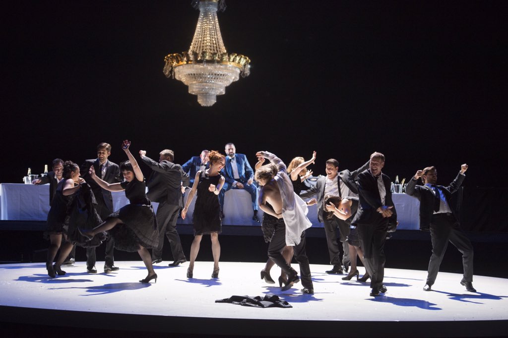 staatsoperHH's tweet photo. Premierenfieber all over! 🍾 Am Sonntag ist Premiere von Monteverdis "Il Ritorno d'Ulisse in Patria" #WillyDecker https://t.co/Yy6SJsXO6V https://t.co/71wqEeA6fb
