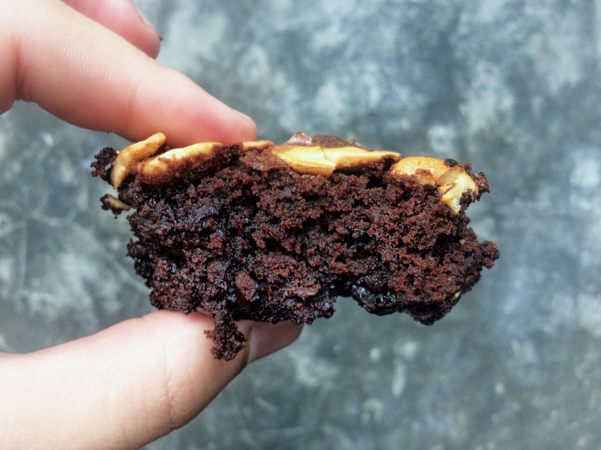 TEAVILLAGE's tweet photo. Would you like to try homemade Brownie? Welcome to our Tea Room! :)
#tea #teavillage #Brownie #homemade #cake #tearoom #teastore #teashop https://t.co/HlQNFzBalq