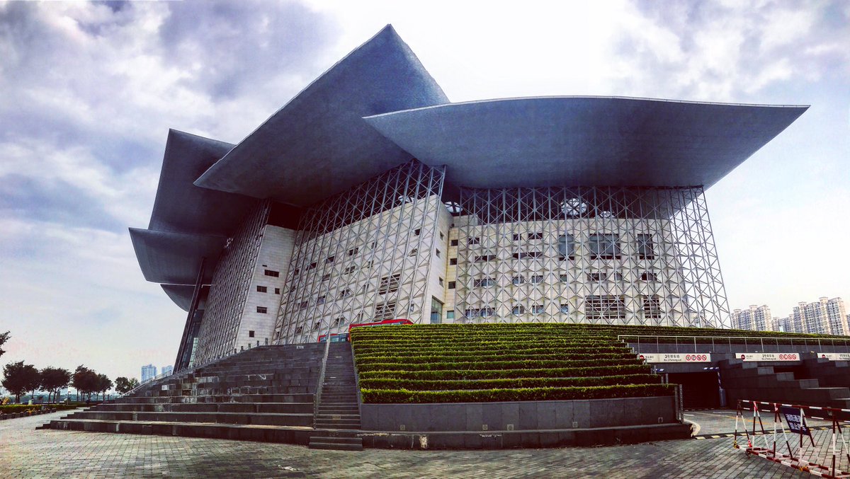 SGeraghty1987's tweet photo. Amazing first venue with Libera in China! https://t.co/BWjFRKW17v