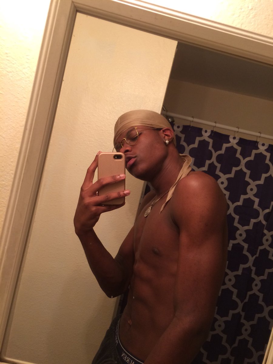 iammalikmccain tweet picture