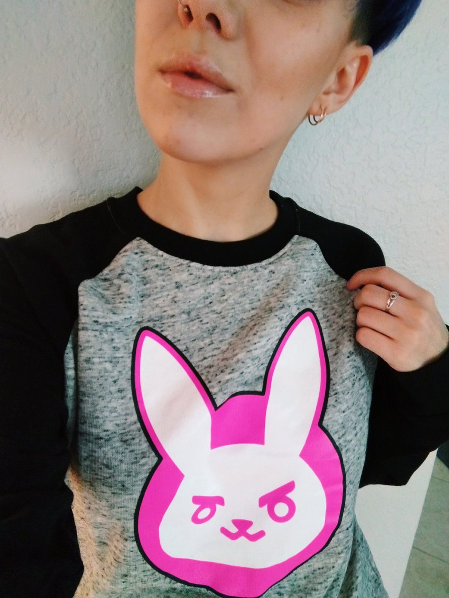 Exilia_TV's tweet photo. Покупочки с gear.blizzard этого года #Overwatchstyle #Overwatch https://t.co/2t4vNZGOM7