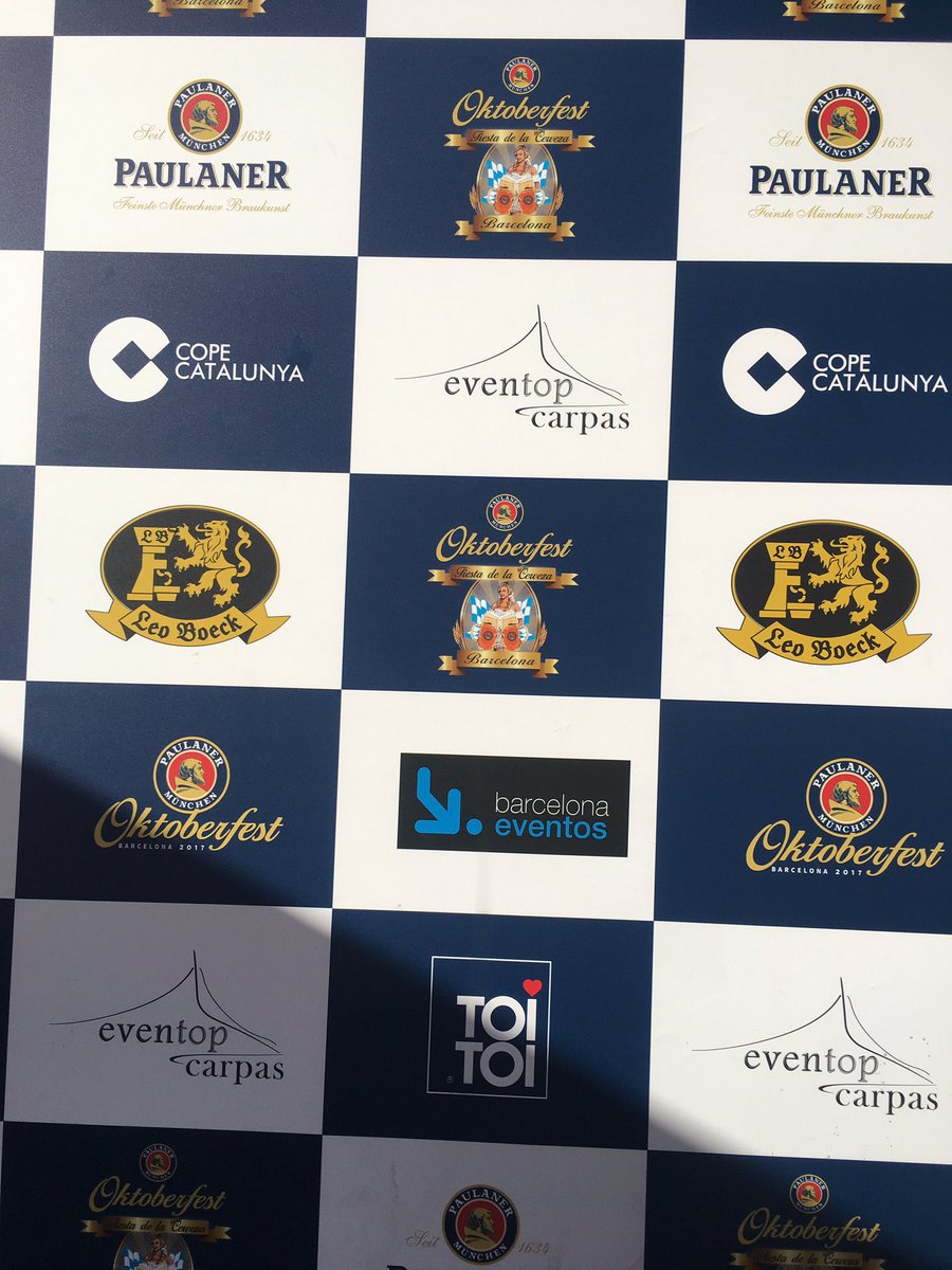 bcncarpas's tweet photo. Acaba @oktoberfesbarcelona y le decimos adiós al #photocall https://t.co/ttjNjHlKhJ