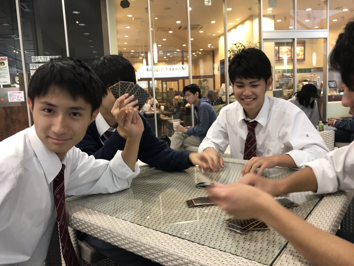 TeX7h's tweet photo. 大富豪なう。 https://t.co/5560t4ZCyT