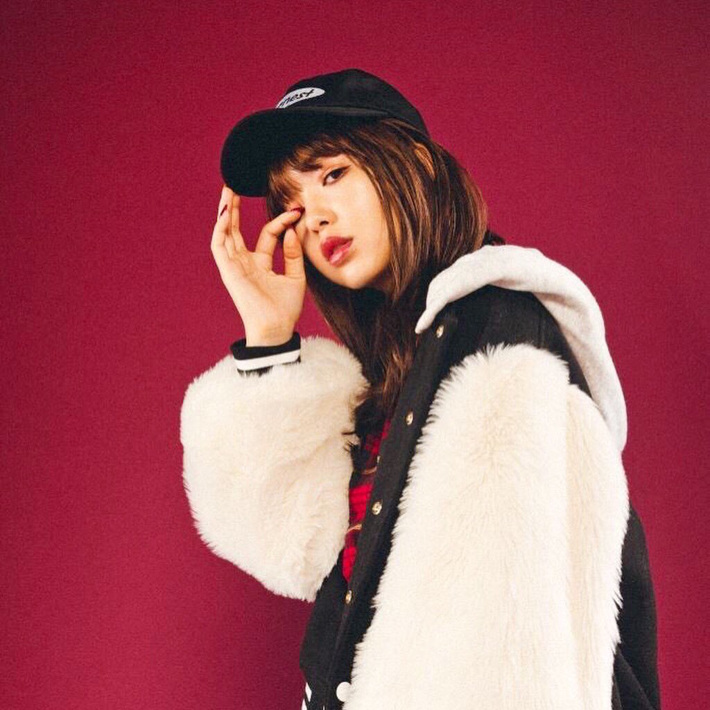 0220nicole's tweet photo. 🌹🌹🌹 https://t.co/1kVRK7Gqyn