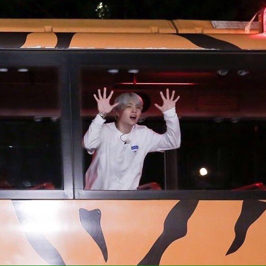 micidrop's tweet photo. me too yoongi https://t.co/lo1VziKagP