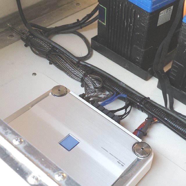 LakelandAudio's tweet photo. Alpine Pdx marine 5-ch amp
#florida #caraudio #stereoinstallation #supercars #addicted https://t.co/79yL7EvxqP