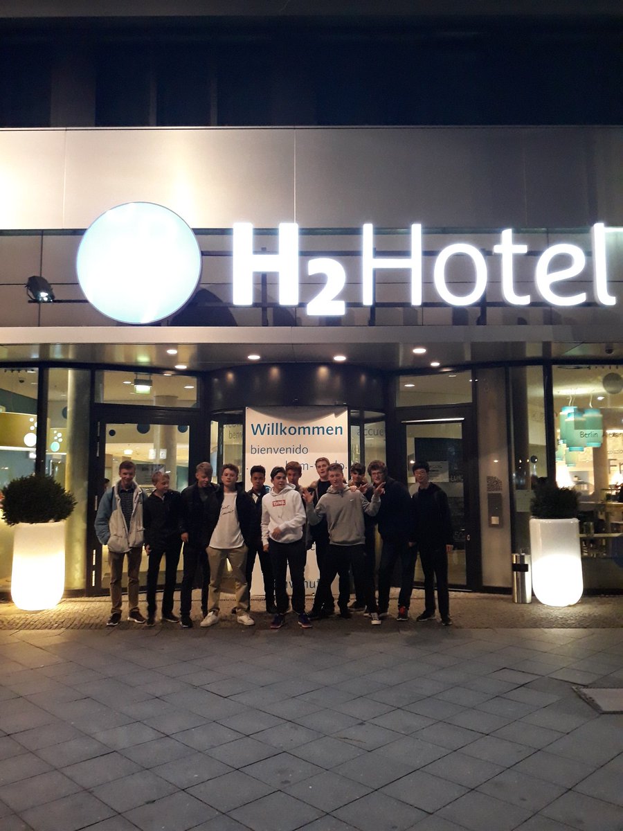 DC_DesignTech's tweet image. Another early start and were off to see the Bundestag. Goodbye H2 Hotel!
