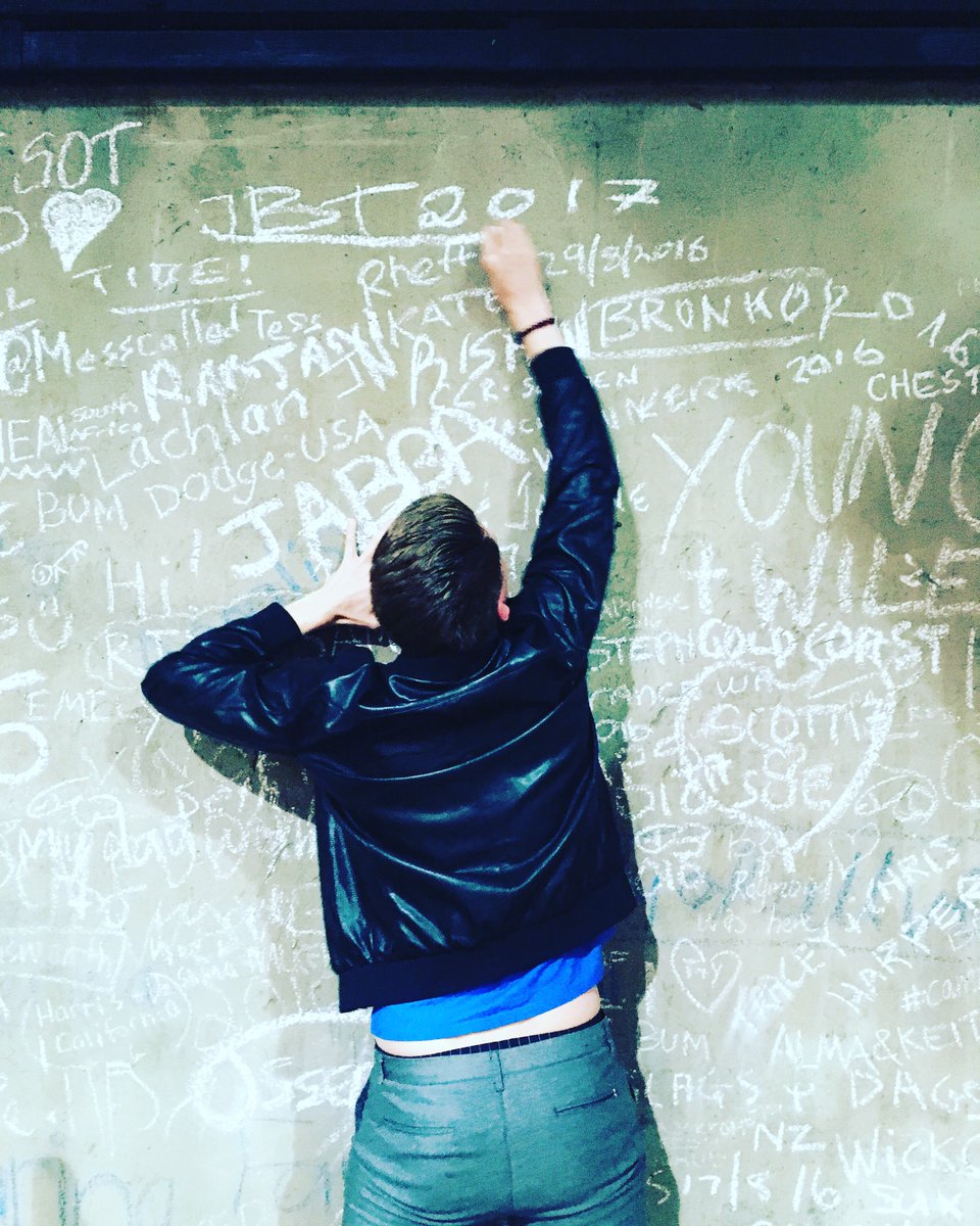 BANKSEY IS REVEALED. Master Sommelier Stefan Neumann MS  tagging the cooperage wall <a href="/yalumba/">Yalumba</a> <a href="/barossasaint/">jane ferrari</a> @BarossaDirt #JBT17