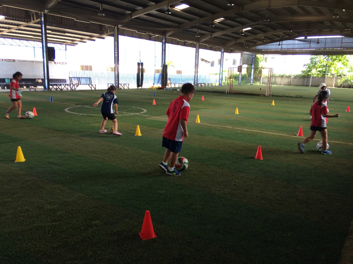 Tom_Grindley1's tweet photo. Football focus this half term in Ks2 in Kuantan #GISLearning #giskuantan https://t.co/2wQfMPWkXV