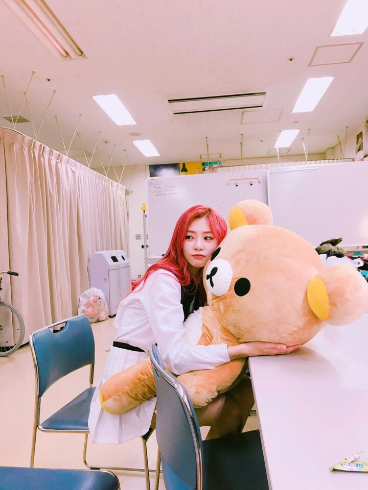 hf_dreamcatcher's tweet photo. [#지유] 항상 나에게 힘을 주는 애낌이들!! 지유 보면서 힘 받아가용~~♥😊♥^ㅇ^♥

#드림캐쳐 #dreamcatcher https://t.co/1PqtK4Czqk