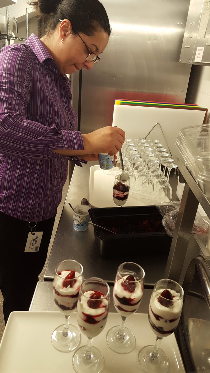 #BBF continues #teamleicestersquare Berry Breakfast Parfait #breakfastspecialoftheday <a href="/LAhMostloved/">LAhMostloved</a> <a href="/londoncitypi/">London Central North</a> @R4chelMcKeeman😍😍😍