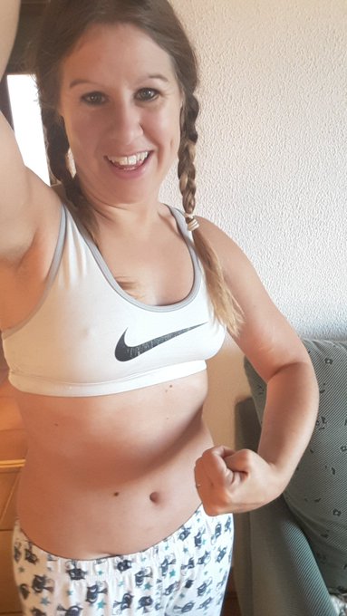 #TuesdayMotivation working out hurts but it's worth it! https://t.co/gnAhlPI4dn<a href="/tag/tuesdaymotivation"class="tags">#TuesdayMotivation</a>