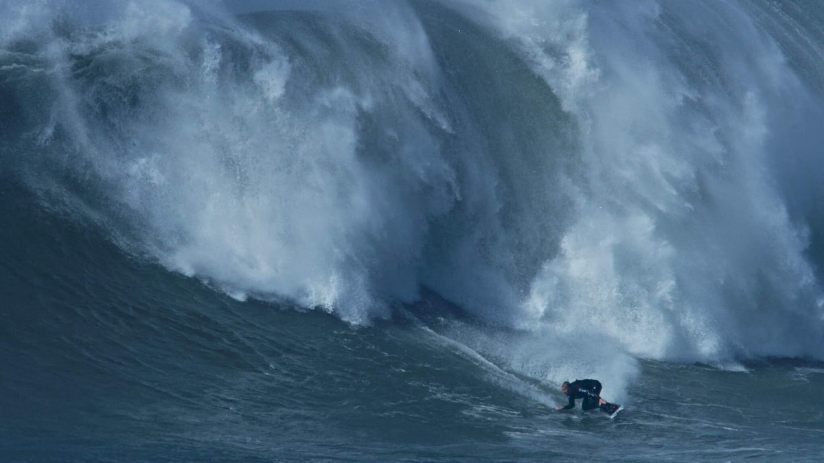 andrew_cotton's tweet photo. Riding #Brian ...... 🎥 @timbonython #StormBrian #ohbrian #naughtyBrian https://t.co/OTNrKXtxGm
