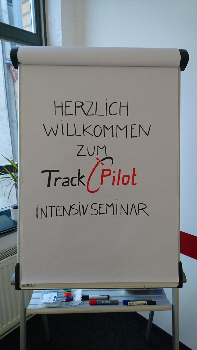 Moving_DE's tweet photo. Um 10:00 Uhr beginnt heute das #TrackPilot Seminar bei uns in Berlin. Wir freuen uns und wünschen allen Teilnehmern eine gute Anreise. https://t.co/FK1hnHnHwA