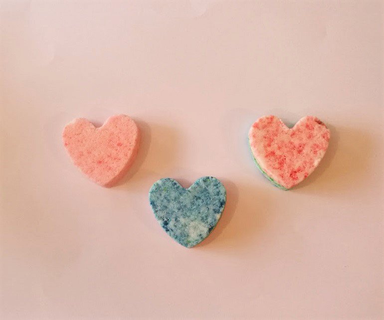 BSticksandBlush's tweet photo. There's a very easy recipe for bath bombs on the blog today. Sure to make your bath time more lush!
https://t.co/lI2VH1SwpW @FemaleBloggerRT https://t.co/kw7bnHG9vv