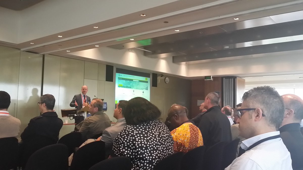 linestring's tweet photo. Prof Chris Pettit discussing new indicators from UNSW City Futures for use with UADI and AURIN #3dgeoinfo17 @CSDILA @aurin_org_au https://t.co/4ODgf6SrMP