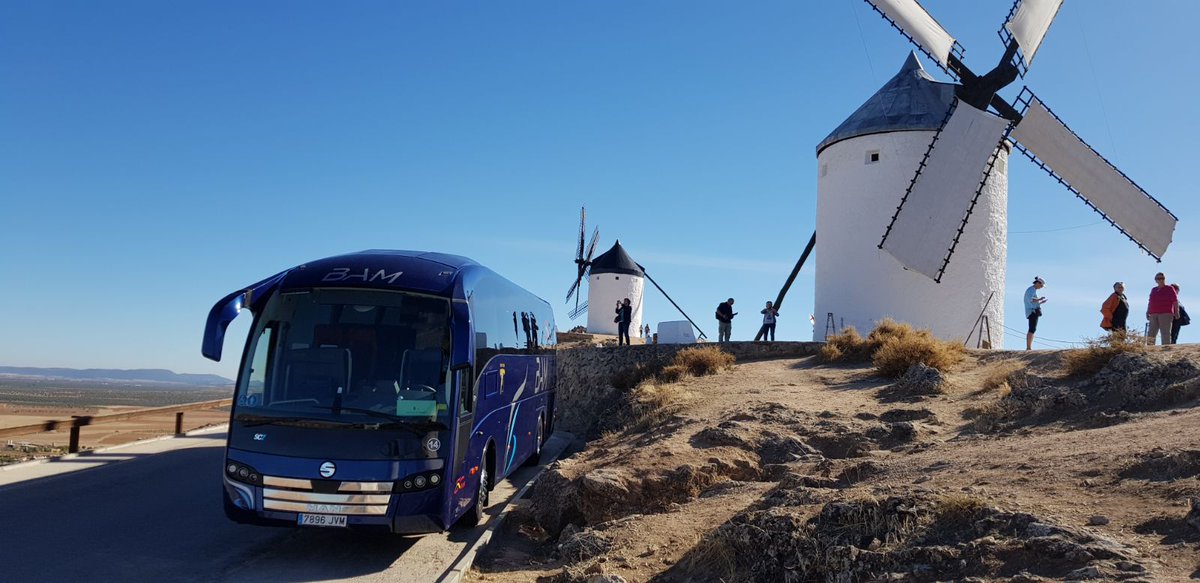 BusbamAutobuses's tweet photo. #BUSBAM visitando #losmolinos de #consuegra. 
Fotos de Belén Guerrero :) https://t.co/eJKsdAdVBP