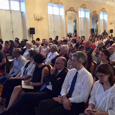 gilbertannette's tweet photo. Hier conférence de @pascalperrinea1 dans le Grand Salon comble sur les solidarités face aux populismes https://t.co/CtwrjJ65Rg