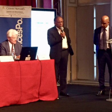 gilbertannette's tweet photo. Hier conférence de @pascalperrinea1 dans le Grand Salon comble sur les solidarités face aux populismes https://t.co/CtwrjJ65Rg