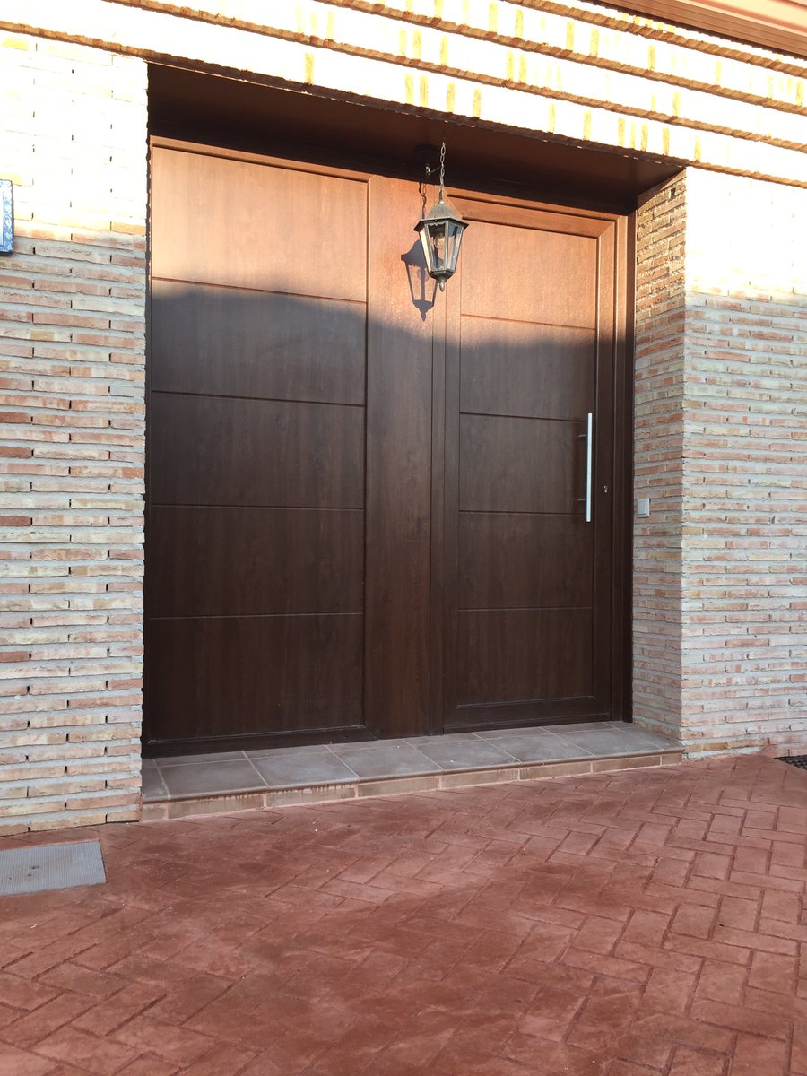 indupanel's tweet photo. #panel #puerta #moderna #coleccion #ipstamp #modelo IP7-4LINE #indupanel #aluminio #estampado #lacado #madera #folio #modern #design #doors https://t.co/5Zqi4VEzSS