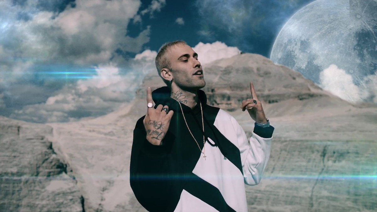 valdifassa's tweet photo. @MRRAINOFFICIAL per il video di Superstite ha scelto il #Pordoi #valdifassa #music #rapper #rap https://t.co/QXqpesb9Nc @VisitTrentino https://t.co/5c7u9zMrTM