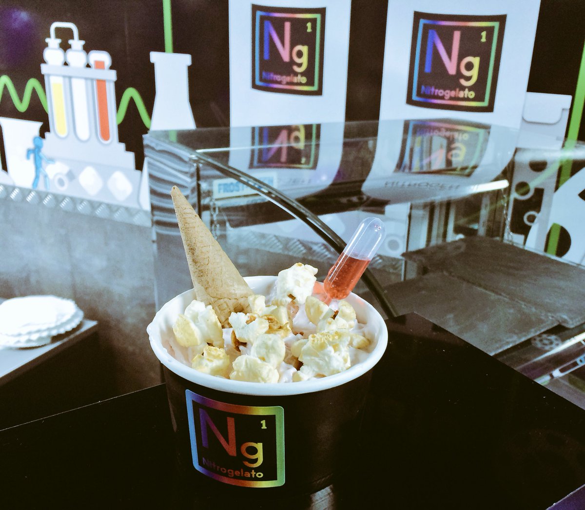 ItsOLY's tweet photo. Zaheer Mahmood - Gelatologist - is hard at work!

Ice cream at #NitroGelato in #Bradford is frozen with #LiquidNitrogen. More 👉🏾 @BBCLeeds https://t.co/jXwDuQc5bL