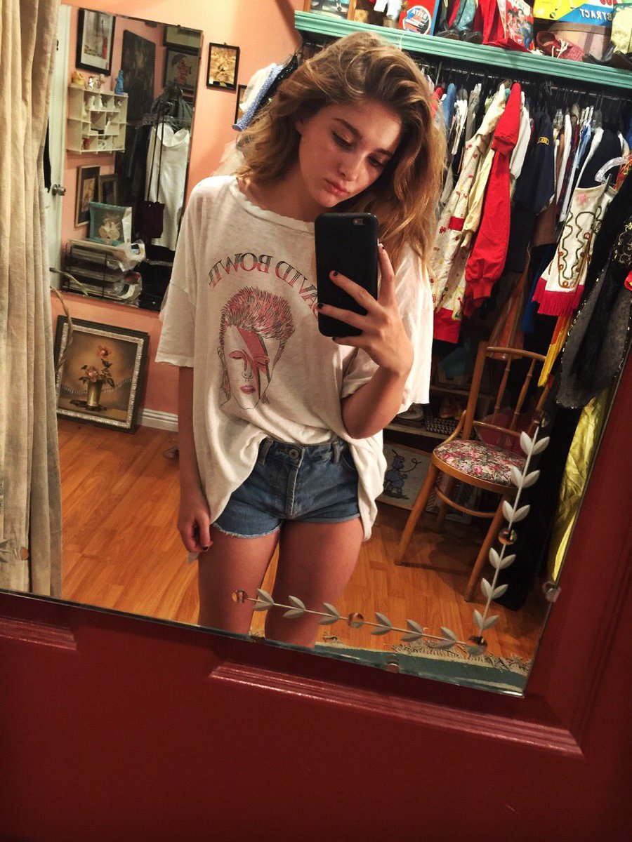 WillowShields's tweet photo. Today ⚡️🍒 https://t.co/jqaO8vezYJ