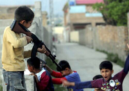 “Recibo docenas de correos de niños..quieren ser como Pablo Escobar: vieron Narcos”

themexicantimes.mx/mexico-sus-nov…

RT <a href="/lauraenriquezr/">Laura L. Enríquez Rodríguez</a> <a href="/jimenaladu/">Jιмe dα Vιɴcι ⚡️</a>