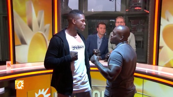 rtltonight's tweet photo. .@RKBonjasky maakt komende zondag zijn comeback bij afscheid @MelvinManhoef. Vanavond zijn ze te gast. https://t.co/j0GkrlTgmF #RTLLN https://t.co/t5FuM1xLDj