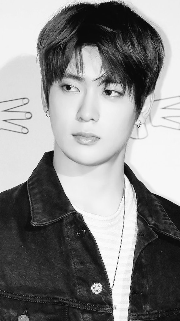 NCTLokal's tweet photo. Reyi IG Update
black n white 🖤

"gak cowoknya gak ceweknya sama sama cucok meong"
"badaaayy"
"cucookk unch" https://t.co/n3ASUud9IT