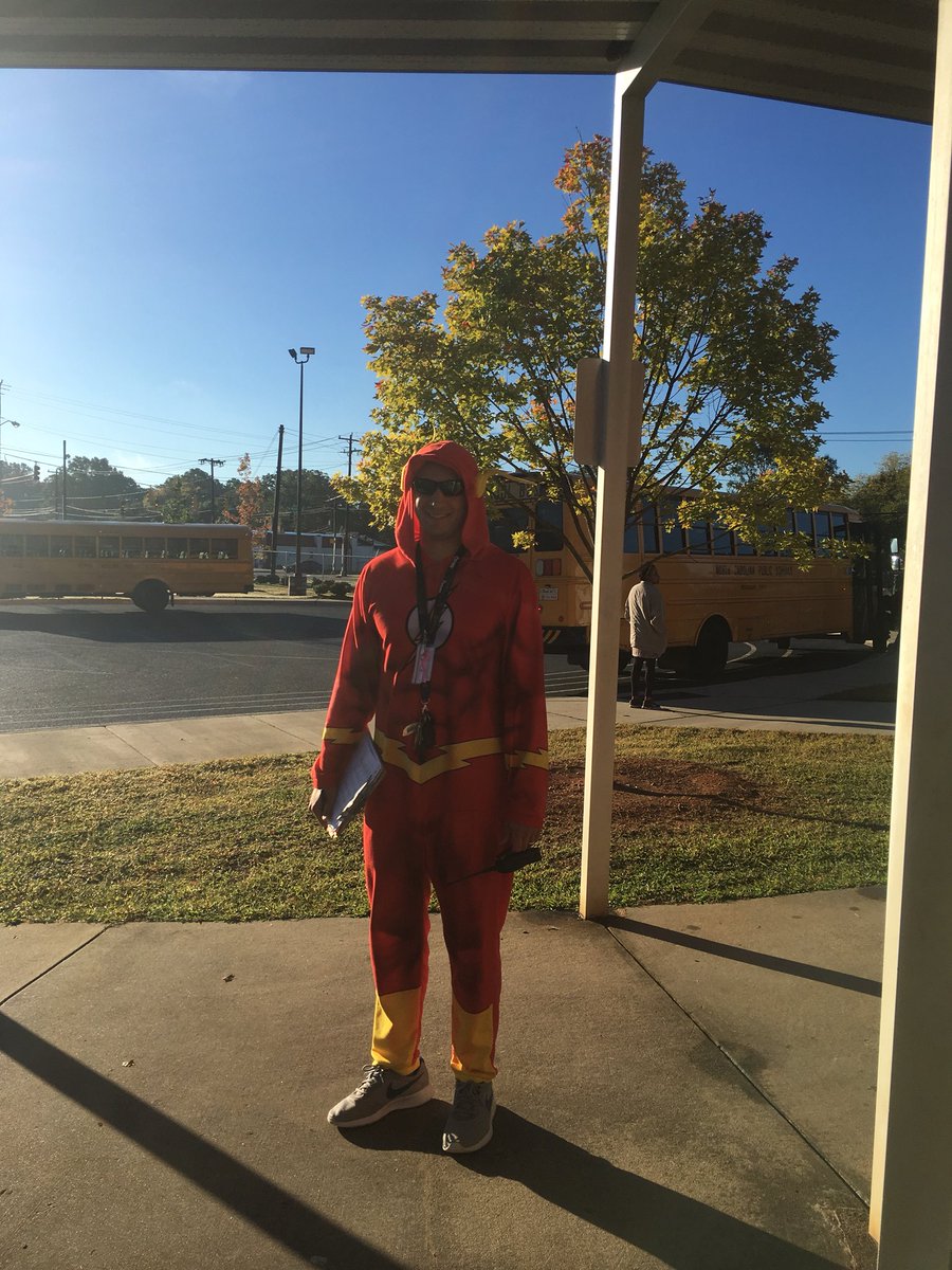#RedRibbonWeek Flash has made an appearance for Pajama Day!  <a href="/OakhurstSTEAM/">Oakhurst STEAM</a> @OSA_PTA