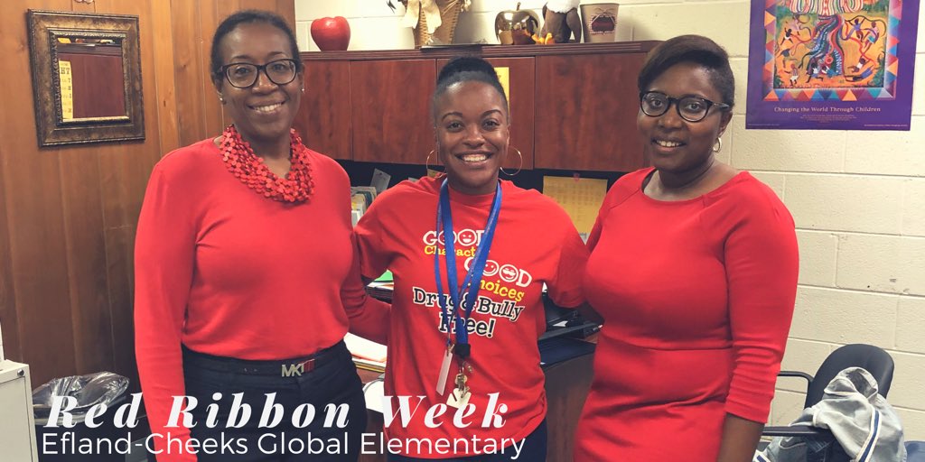 MsKaePRM's tweet photo. Support from the two best leaders in town @ECGlobalElem #red ribbon week2017 https://t.co/sHGgCE0oSi