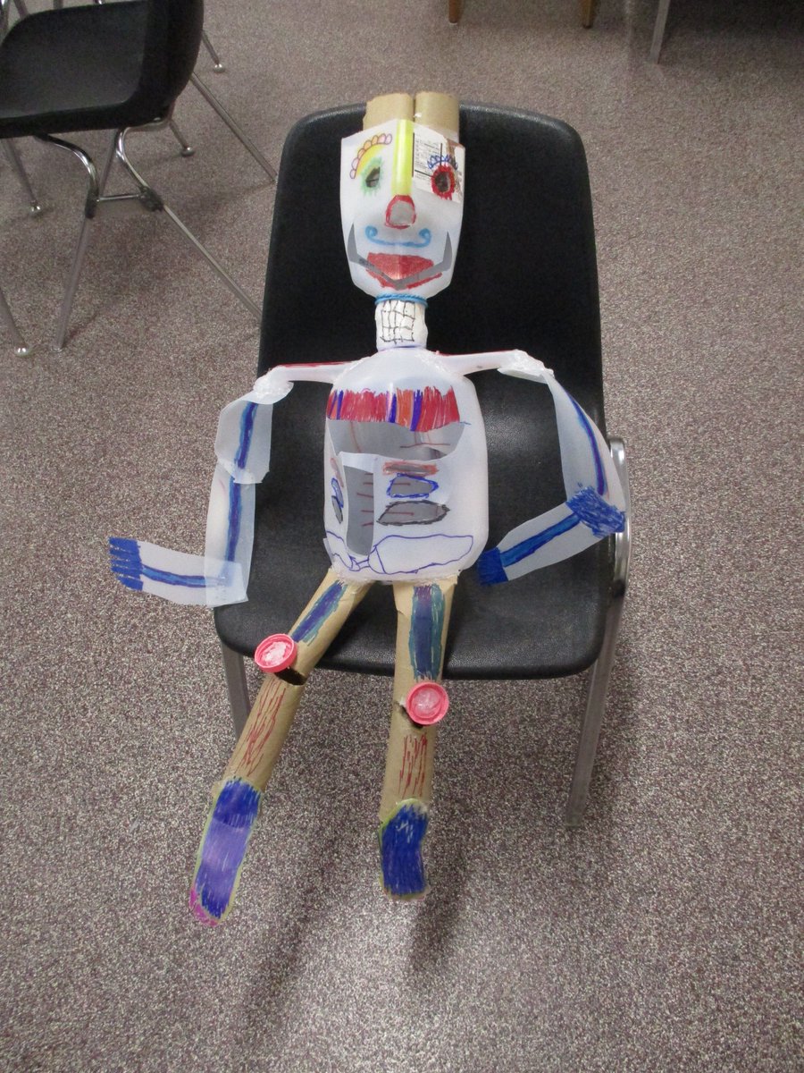 hewalleser's tweet photo. Ss quotes: "Ours is the best!" "it weighs 10 lbs cause of the glue" "beautiful..." #pdccalavera @jonah1_jonah @maceachern_kyle https://t.co/CU45MRHfba