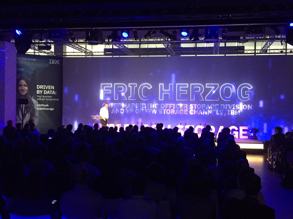 fmbftorres's tweet photo. @zoginstor takes the stage! https://t.co/bkpdRtb5y2
