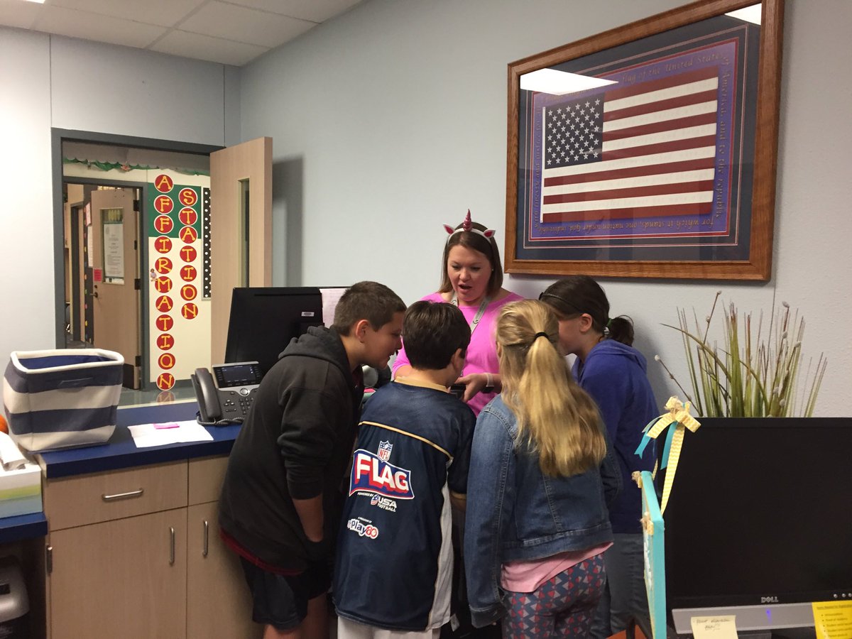 ElementaryFord's tweet photo. #FordFunFact of the Day! Each morning a team of students lead our school in all our pledges! @JBMcMullenedu https://t.co/5HxOXGkWmC