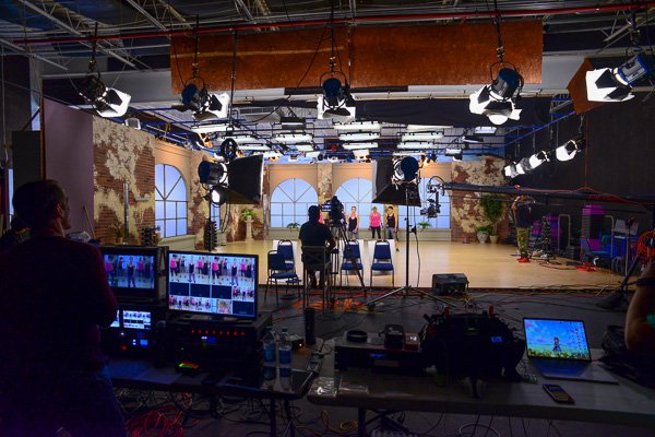 CatheFriedrich's tweet photo. Get Ready To Go Behind the Scenes of the Filming of the New Fit Split Workouts: https://t.co/LpEB9sDVQB #FitSplit #workout #ExerciseDVD https://t.co/3ROg3B3sAY