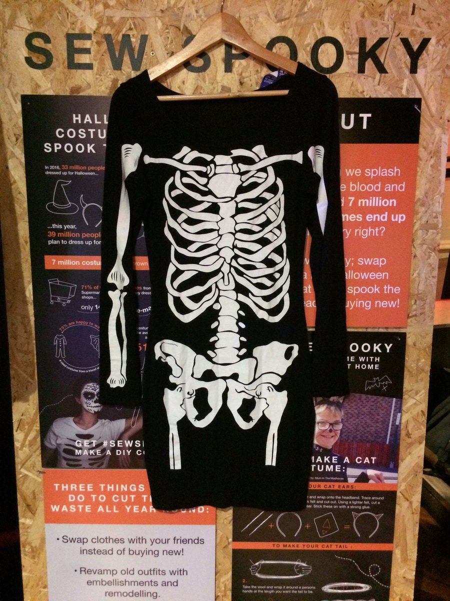 hubbubUK's tweet photo. Looking for a spook-tacular #Halloween #costume? Come down to @LondonMetUni #RocketBar - we’re here until 4pm! #swishing #SewSpooky https://t.co/vFK3xFj3xF